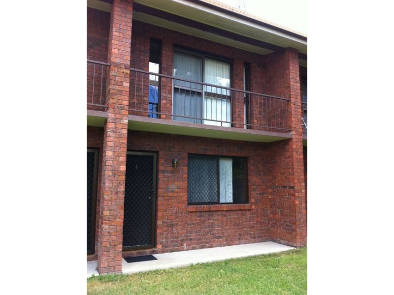 2/15 Orr Avenue, Kawana QLD 4701